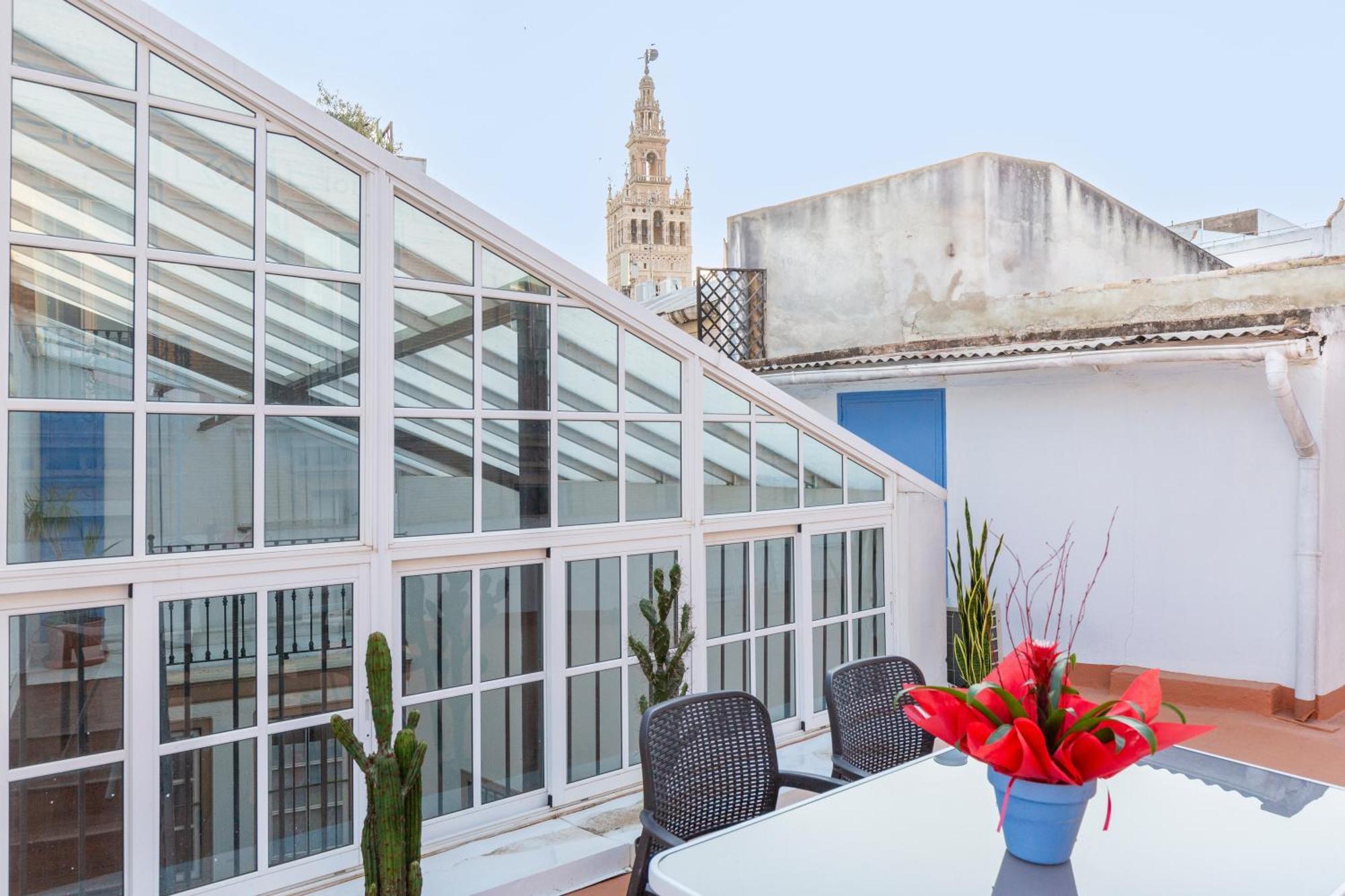 Descubrehome Santa Cruz Private Terrace With Giralda Views Séville Extérieur photo